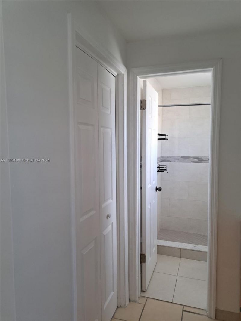 8541 NW 7th St, Unit 32, Miami, FL 33126 Photo