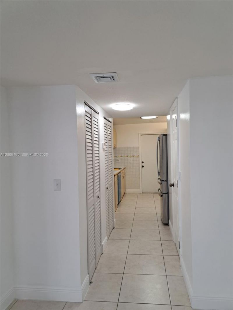 8541 NW 7th St, Unit 32, Miami, FL 33126 Photo
