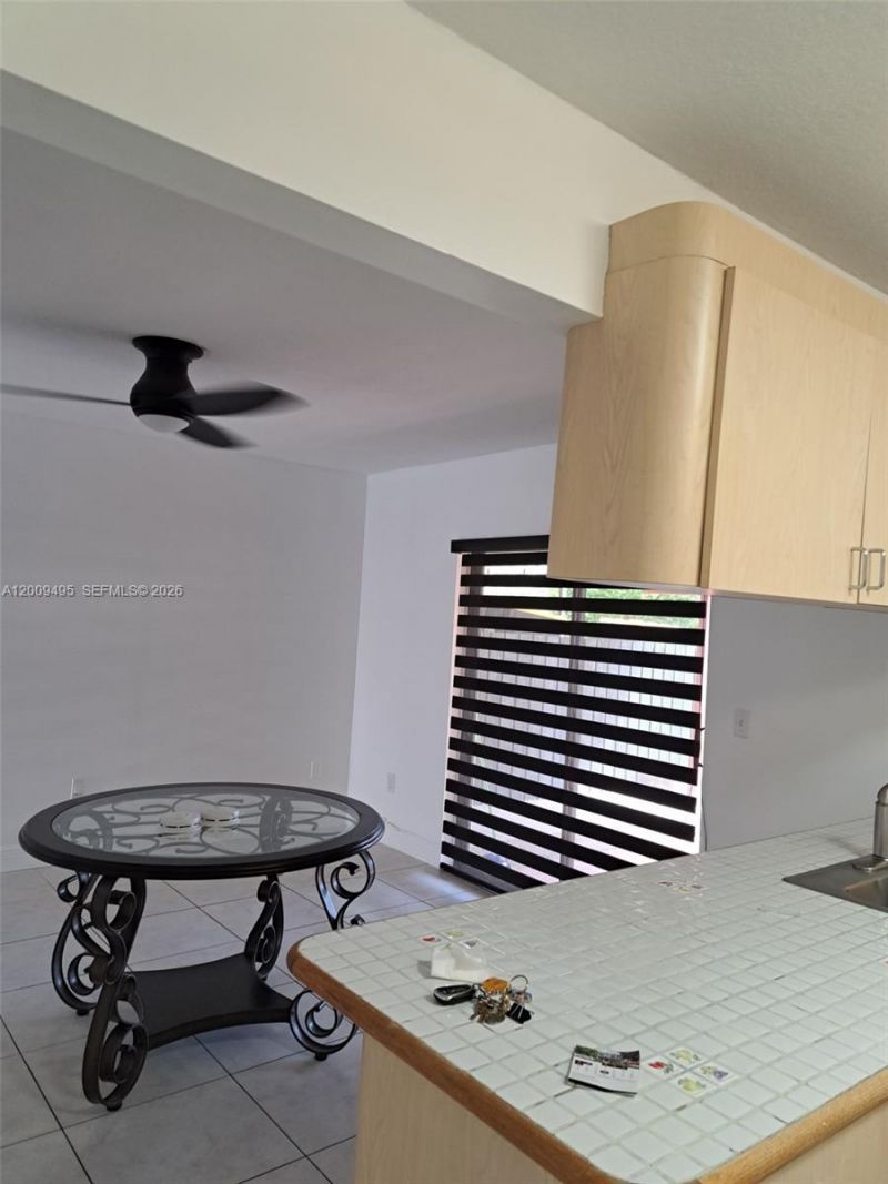 8541 NW 7th St, Unit 32, Miami, FL 33126 Photo