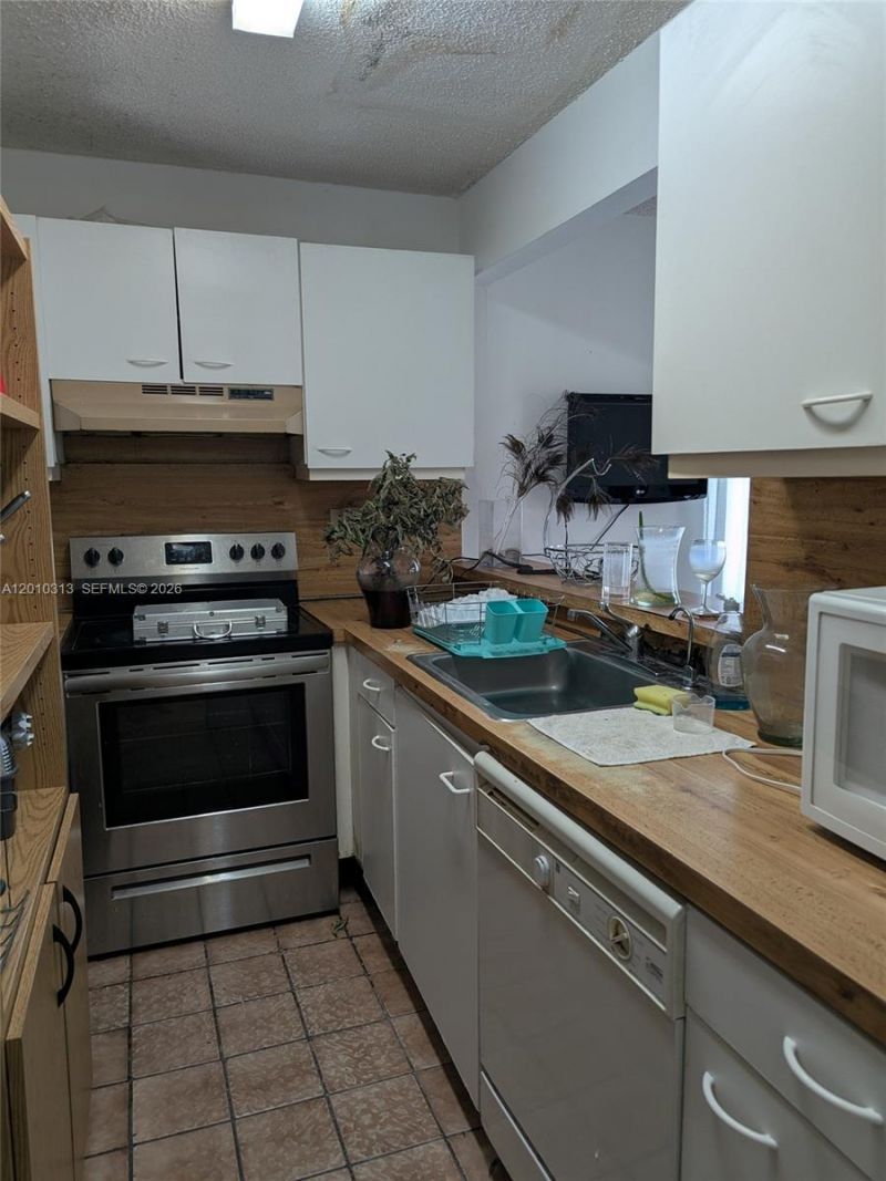 5256 W 24th Ave , Unit 5-3, Hialeah, FL 33016 Photo