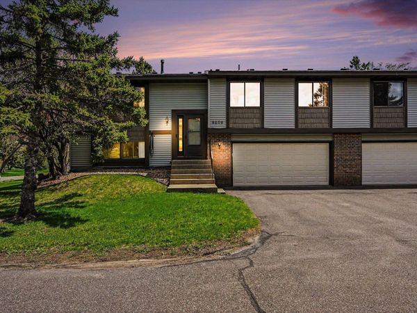 9209 Dartford Road, Woodbury, MN 55125