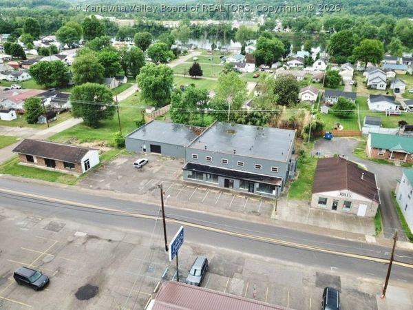 155 Main Avenue, Nitro, WV 25143