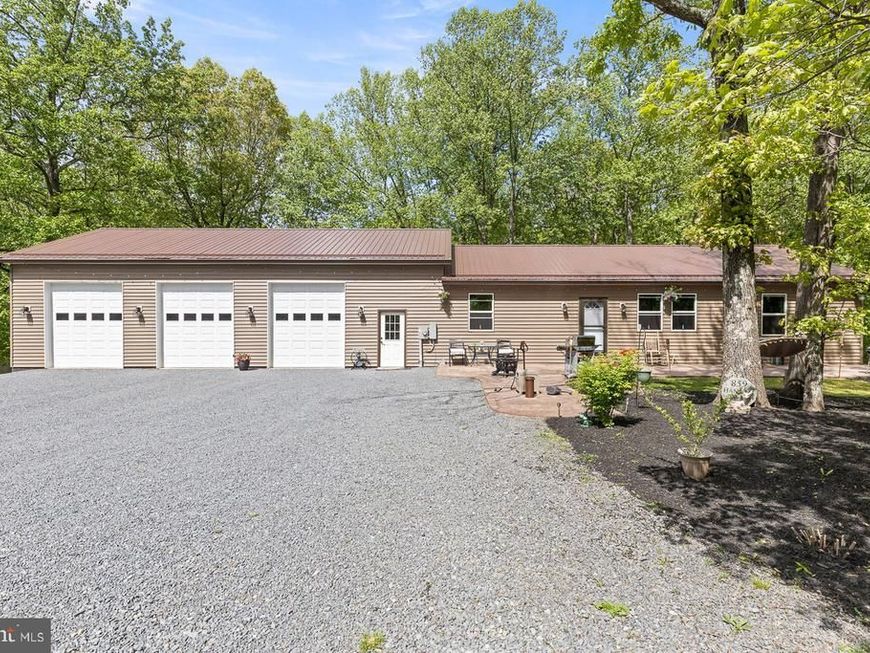 859 Hank Lane, Berkeley Springs, WV 25411 Main Photo