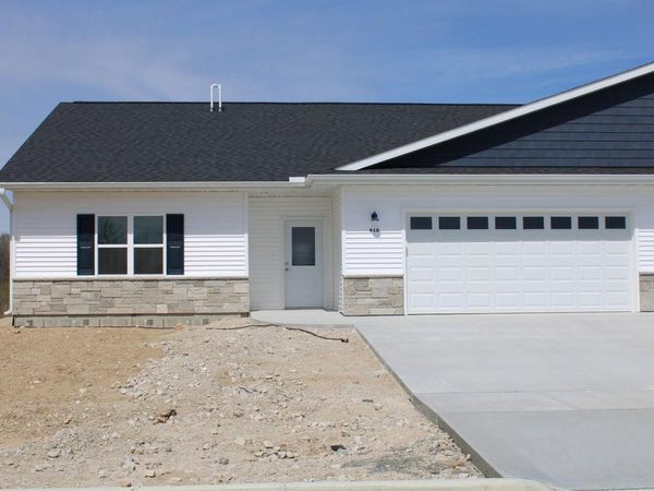 918 Drumlin DRIVE, Unit 1, Kewaskum, WI 53040