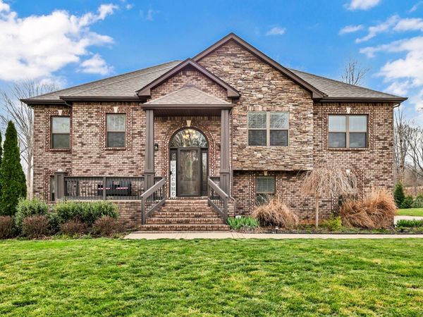 1729 Double R Blvd, Clarksville, TN 37042