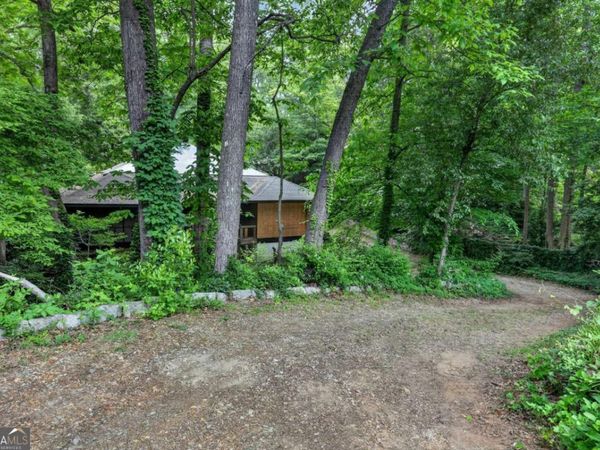 4015 Mcclatchey Circle NE, Atlanta, GA 30342