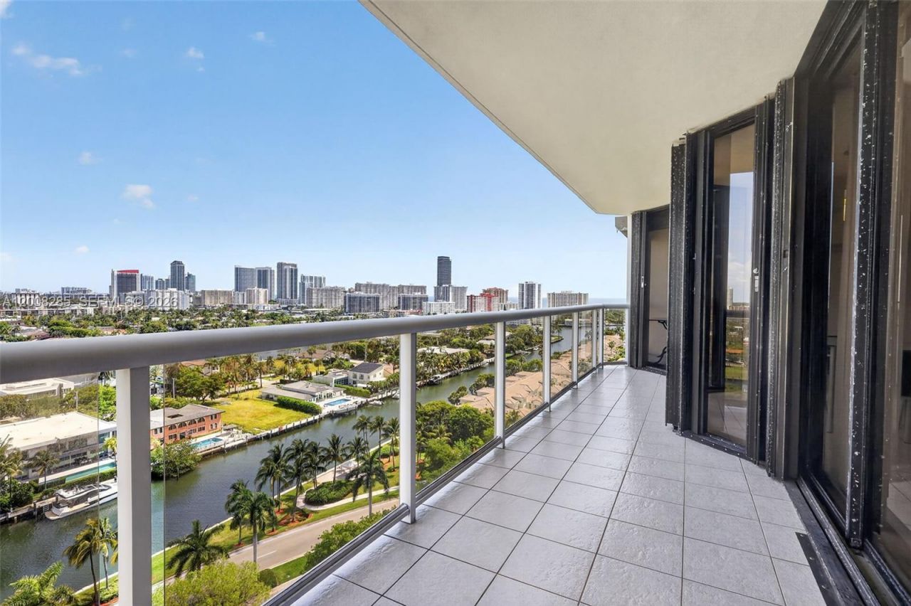 3640 Yacht Club Dr, Unit 1602, Aventura, FL 33180 Photo
