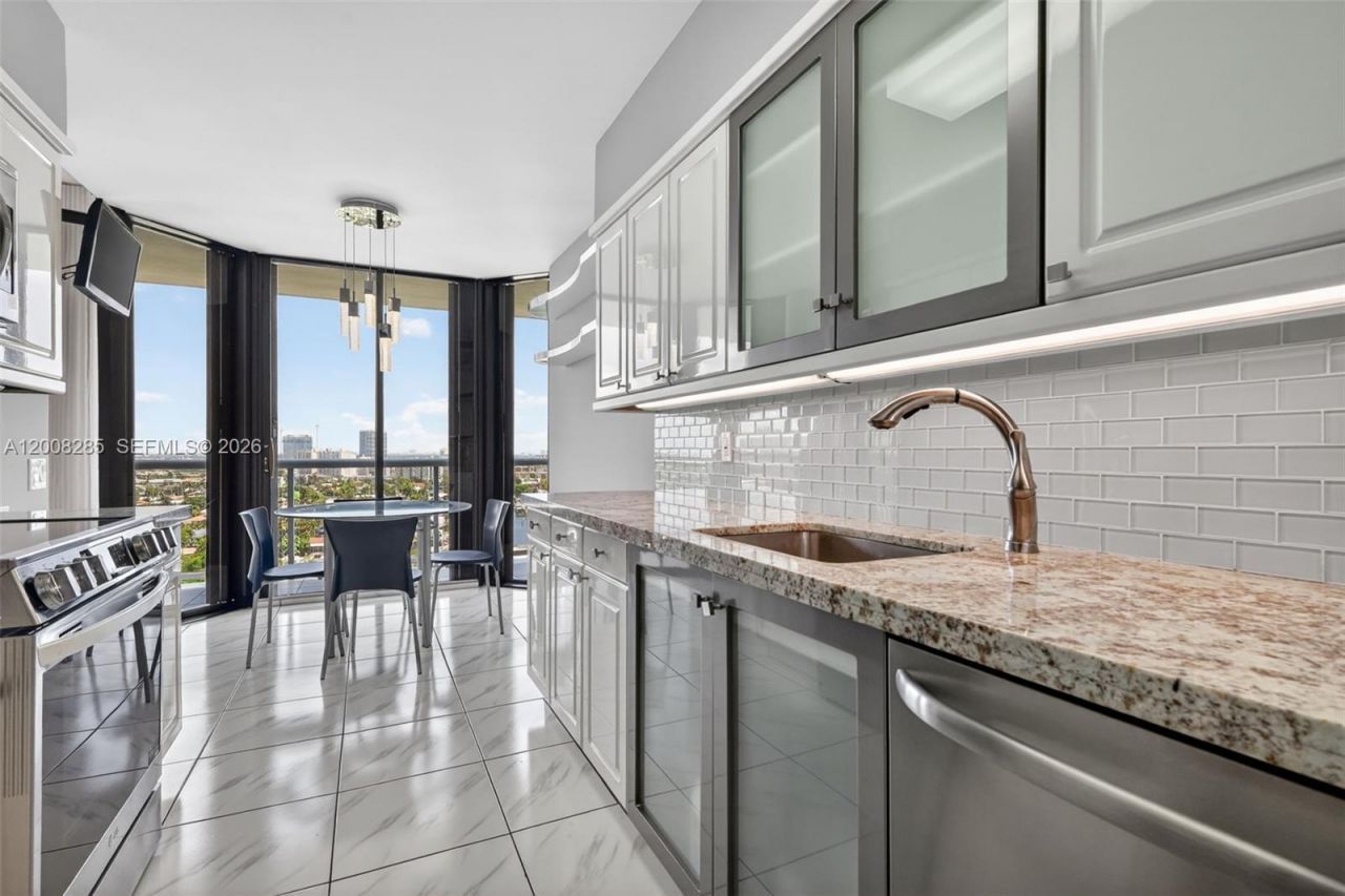3640 Yacht Club Dr, Unit 1602, Aventura, FL 33180 Photo