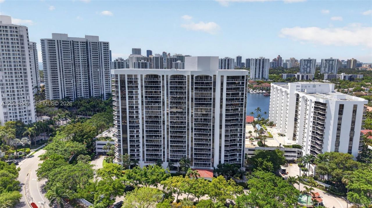 3640 Yacht Club Dr, Unit 1602, Aventura, FL 33180 Photo