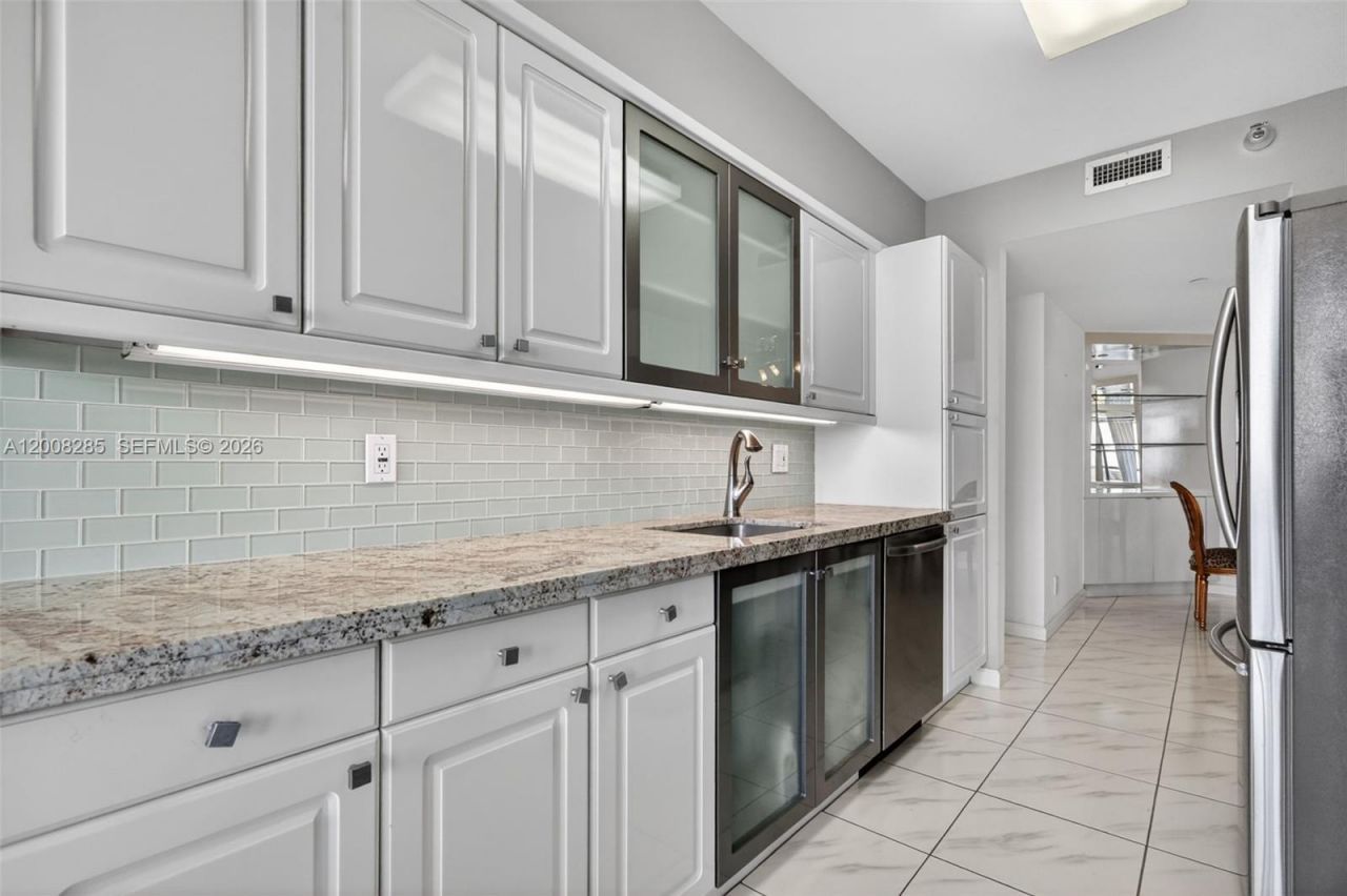 3640 Yacht Club Dr, Unit 1602, Aventura, FL 33180 Photo