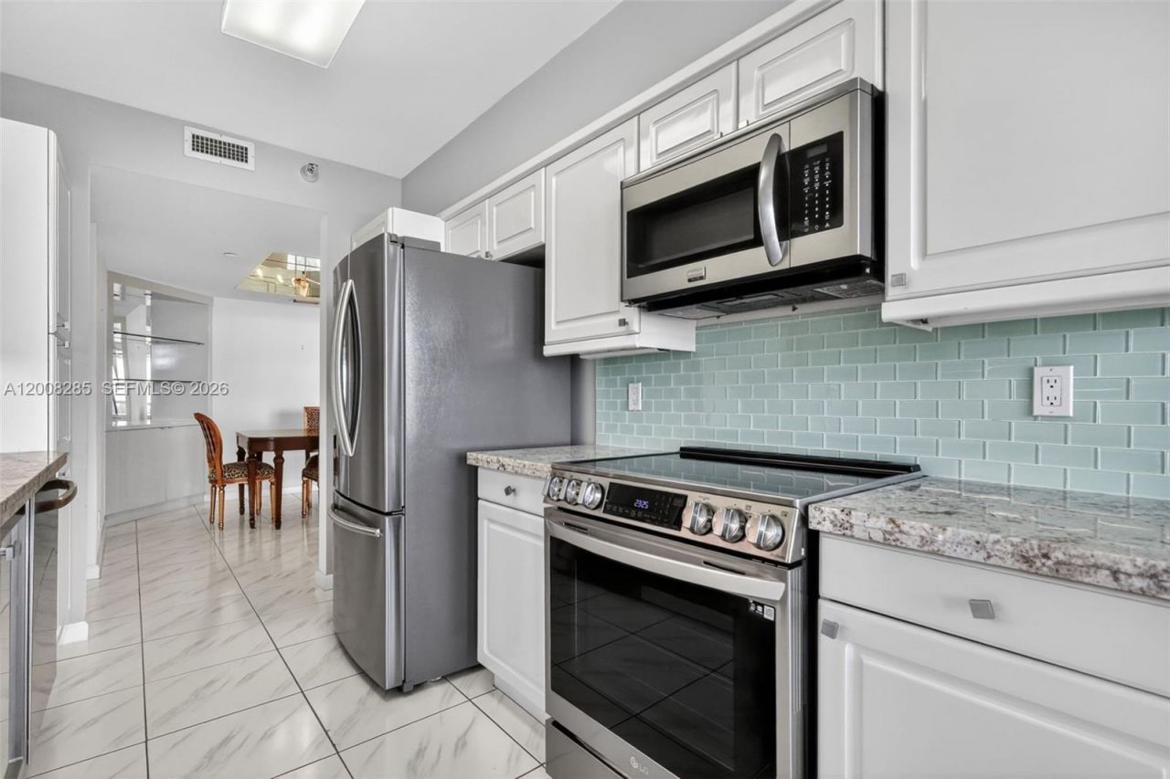3640 Yacht Club Dr, Unit 1602, Aventura, FL 33180 Photo