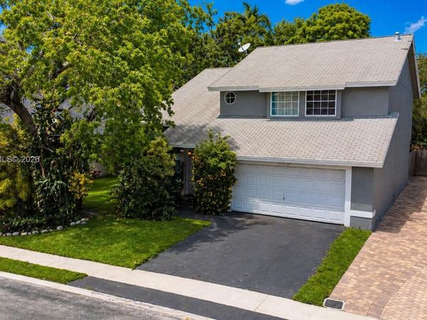 12113 NW 33rd St , Sunrise, FL 33323