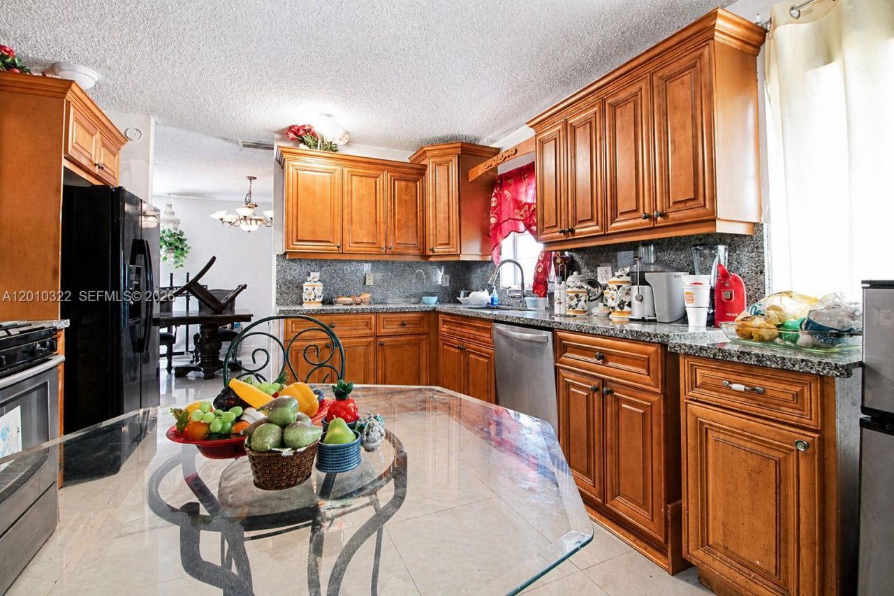 12113 NW 33rd St , Sunrise, FL 33323 Photo