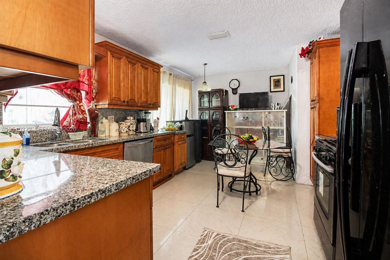 12113 NW 33rd St , Sunrise, FL 33323 Photo