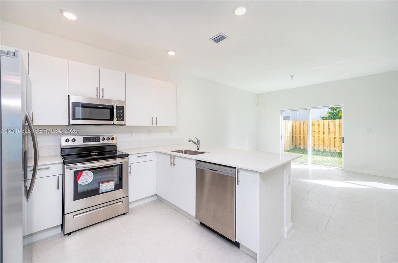2642 SE 10 Street , Homestead, FL 33035 Photo