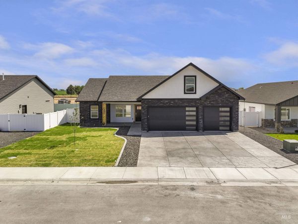 1321 18th Ave E, Jerome, ID 83338