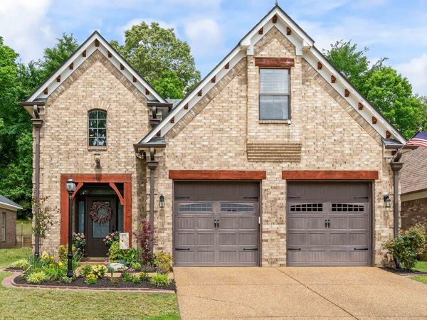 385 GARDEN SPRINGS DR, Oakland, TN 38060