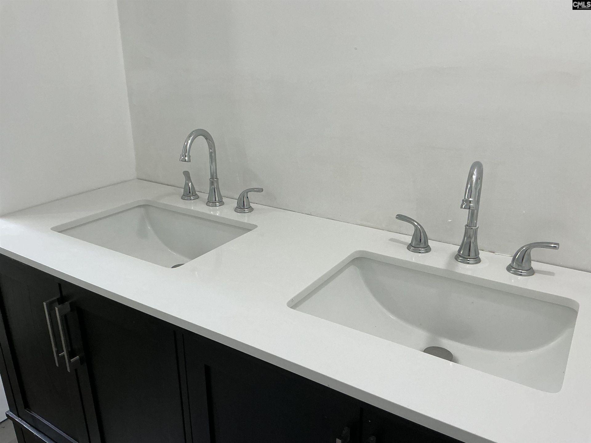 133 Shoreditch Drive  Photo 11