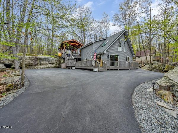 149 N Fairway Drive , Lake Ariel, PA 18436