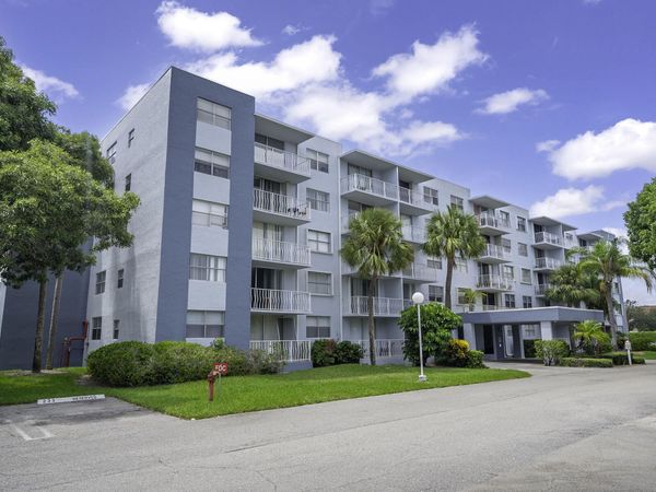500 Executive Center Drive, Unit 3k, West Palm Beach, FL 33401