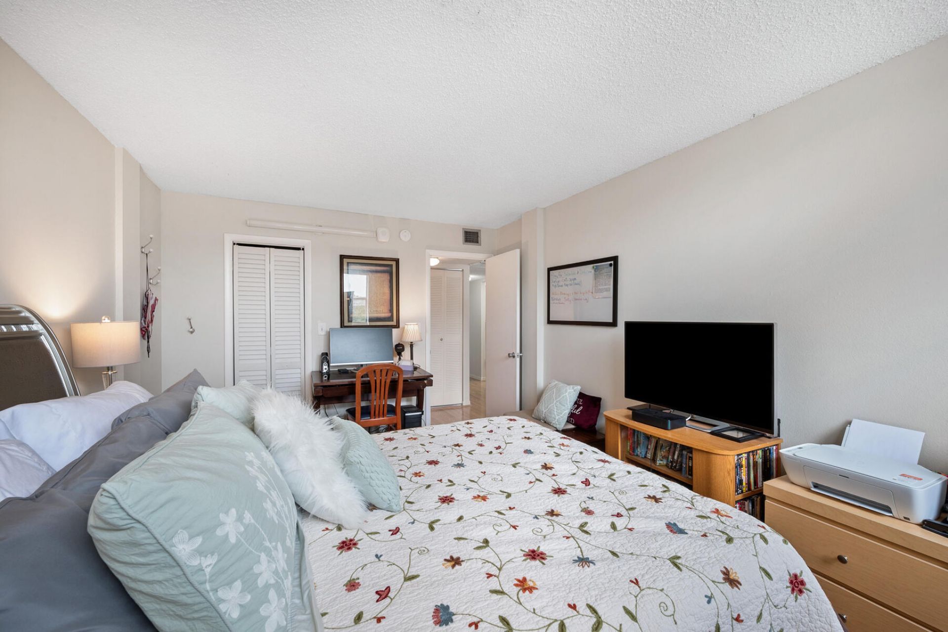 500 Executive Center Drive, Unit 3k, West Palm Beach, FL 33401 Photo