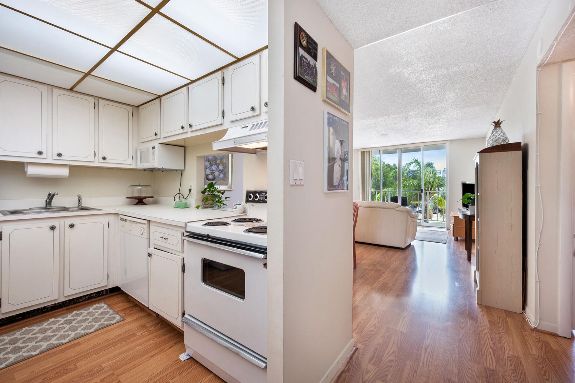 500 Executive Center Drive, Unit 3k, West Palm Beach, FL 33401 Photo