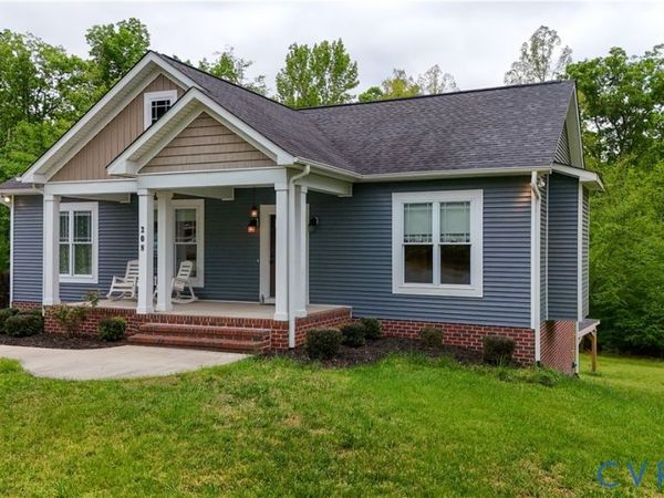 208 Thomas Circle, Farmville, VA 23901