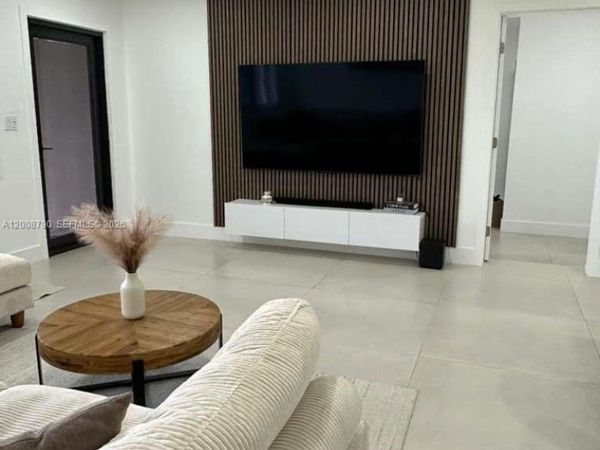1524 NE 14th Ter, Fort Lauderdale, FL 33304