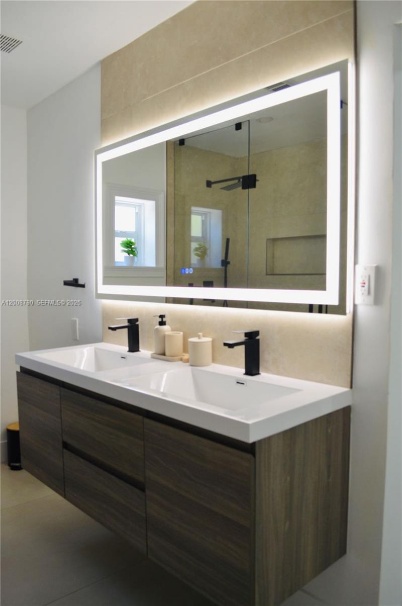 1524 NE 14th Ter, Fort Lauderdale, FL 33304 Photo