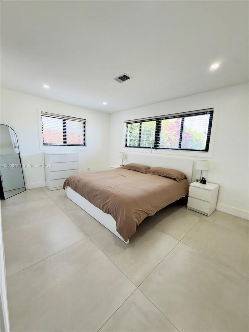 1524 NE 14th Ter, Fort Lauderdale, FL 33304 Photo