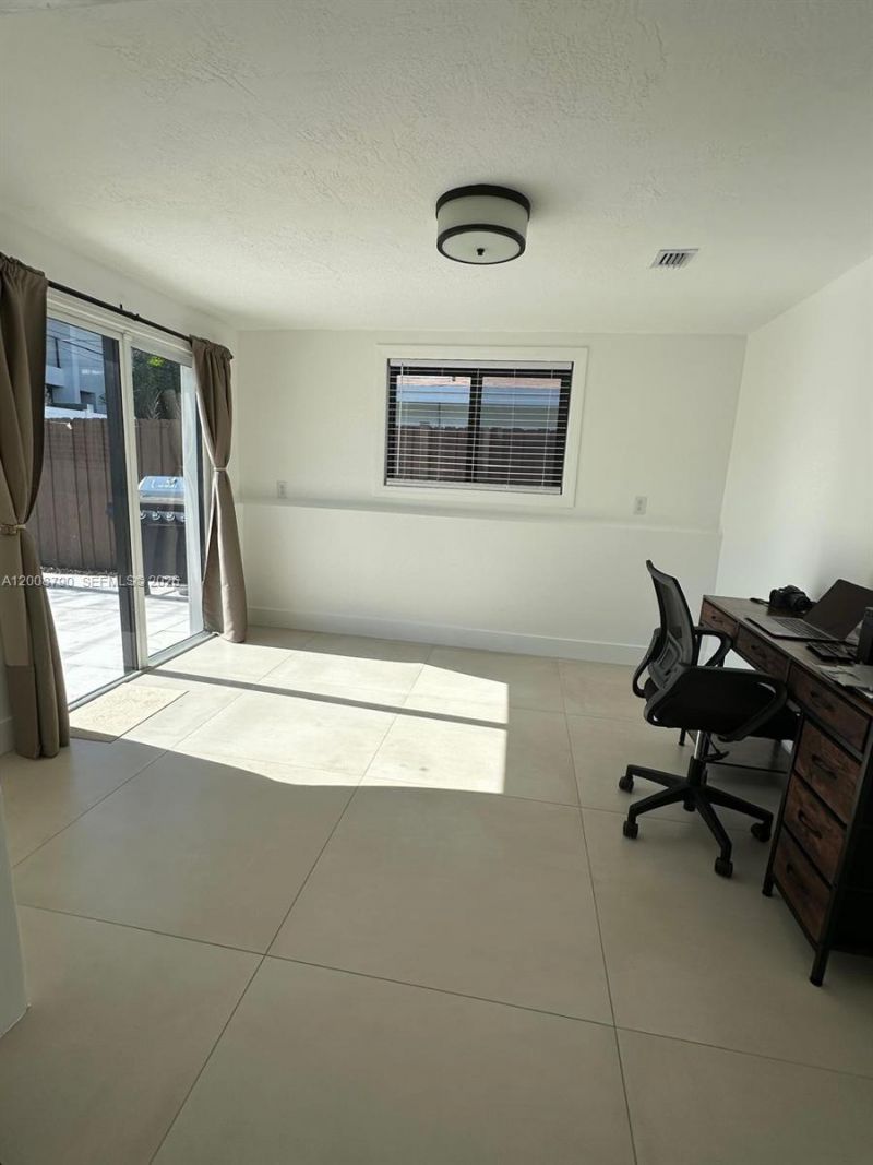 1524 NE 14th Ter, Fort Lauderdale, FL 33304 Photo