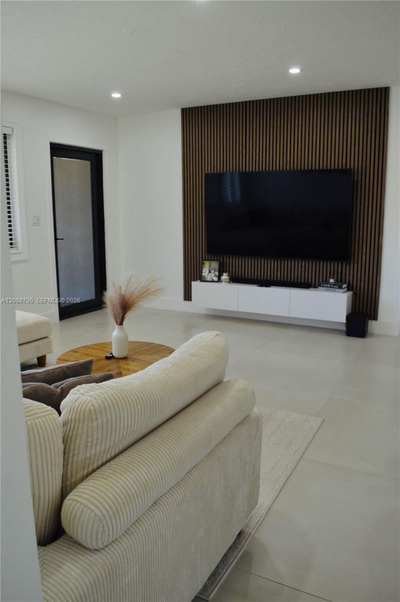 1524 NE 14th Ter, Fort Lauderdale, FL 33304 Photo