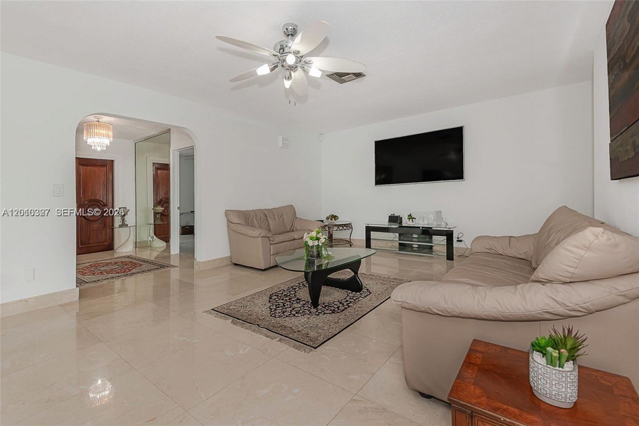 1912 Ocean Mist Dr, Lauderdale by the Sea, FL 33062 Photo