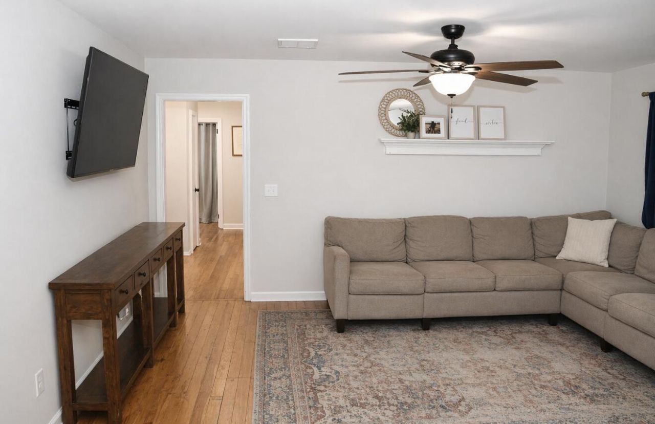 115 Woodlawn Photo 8