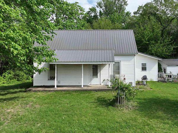 1106 Wykoff Lane, Washington, IN 47501