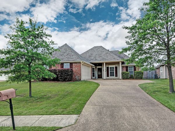 304 Spring Hill Point , Brandon, MS 39047