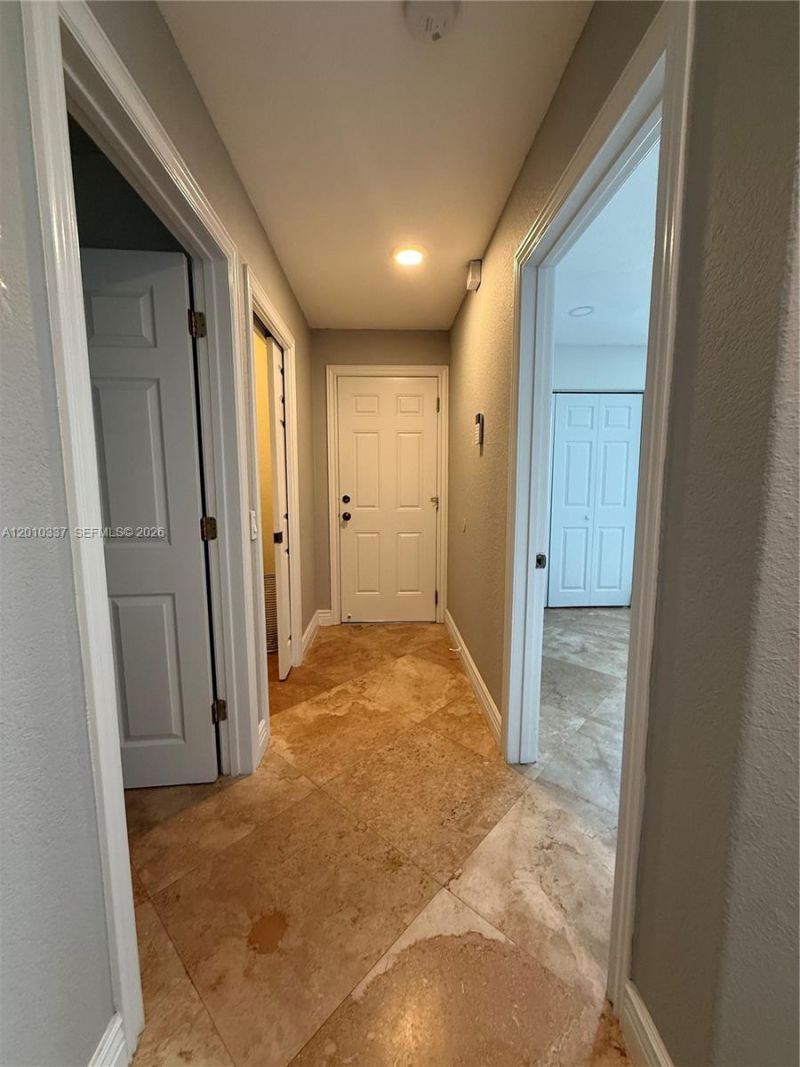 1070 Capistrano, Weston, FL 33326 Photo