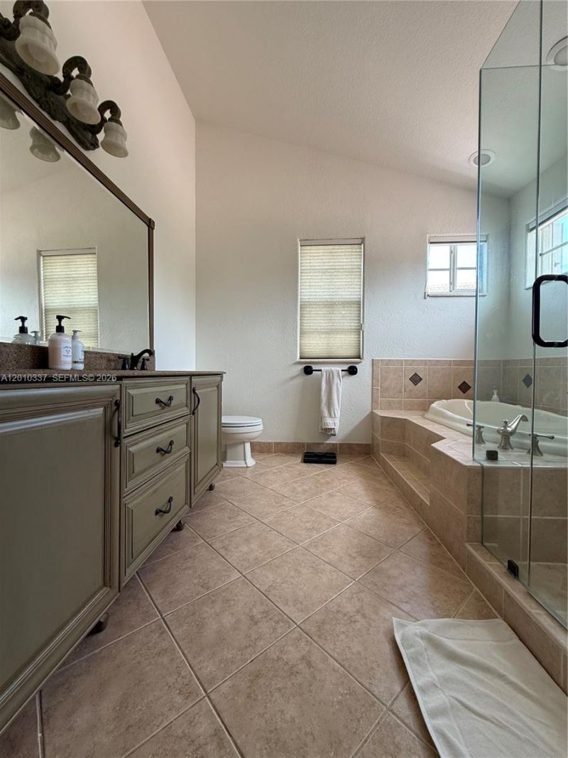 1070 Capistrano, Weston, FL 33326 Photo