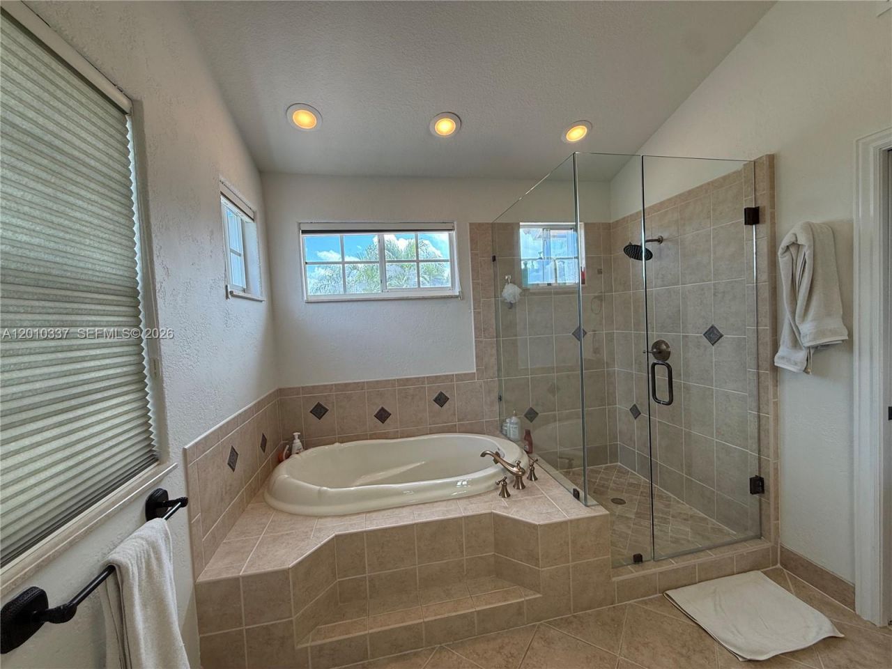 1070 Capistrano, Weston, FL 33326 Photo