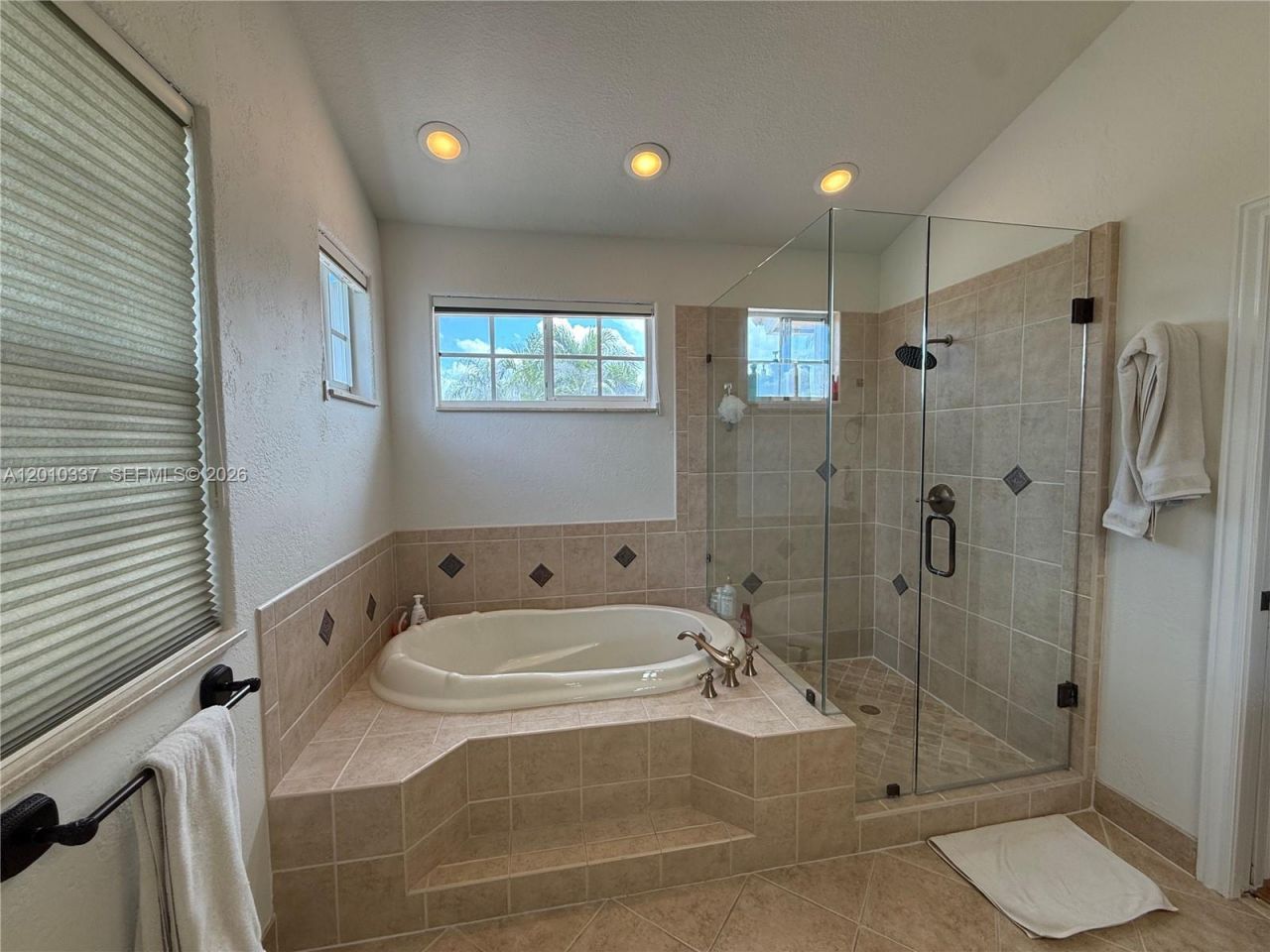 1070 Capistrano, Weston, FL 33326 Photo