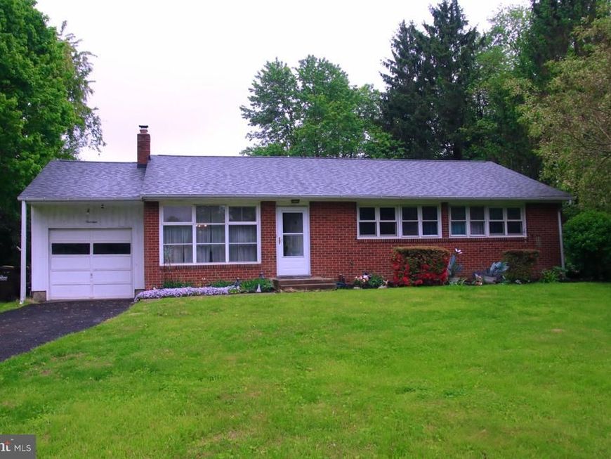 19 Eljan Drive, Doylestown, PA 18901 Main Photo