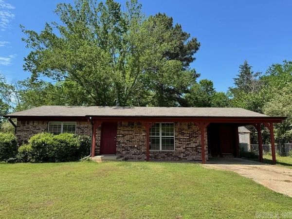106 KING ARTHUR Court , Hot Springs, AR 71913
