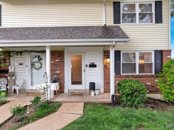 2672 Falcons Way , Unit 54, St Charles, MO 63303