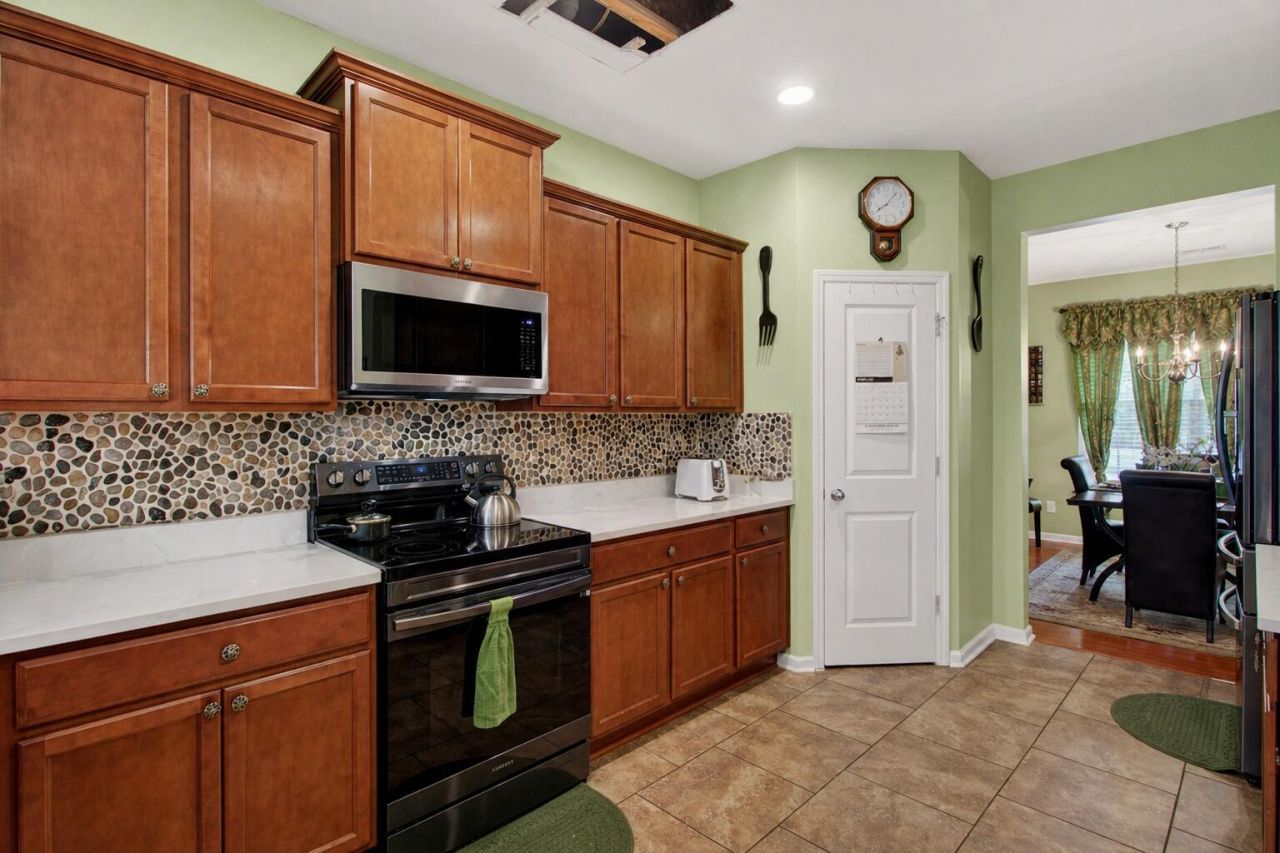 205 Cypress Forest Drive Photo 16