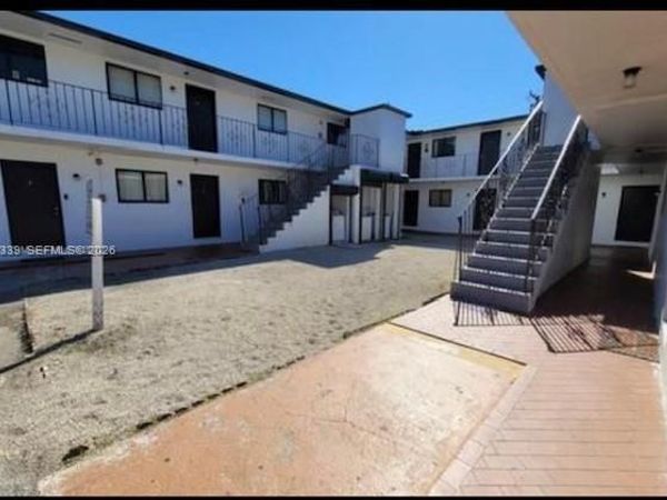 120 W 10th St , Unit 10, Hialeah, FL 33010