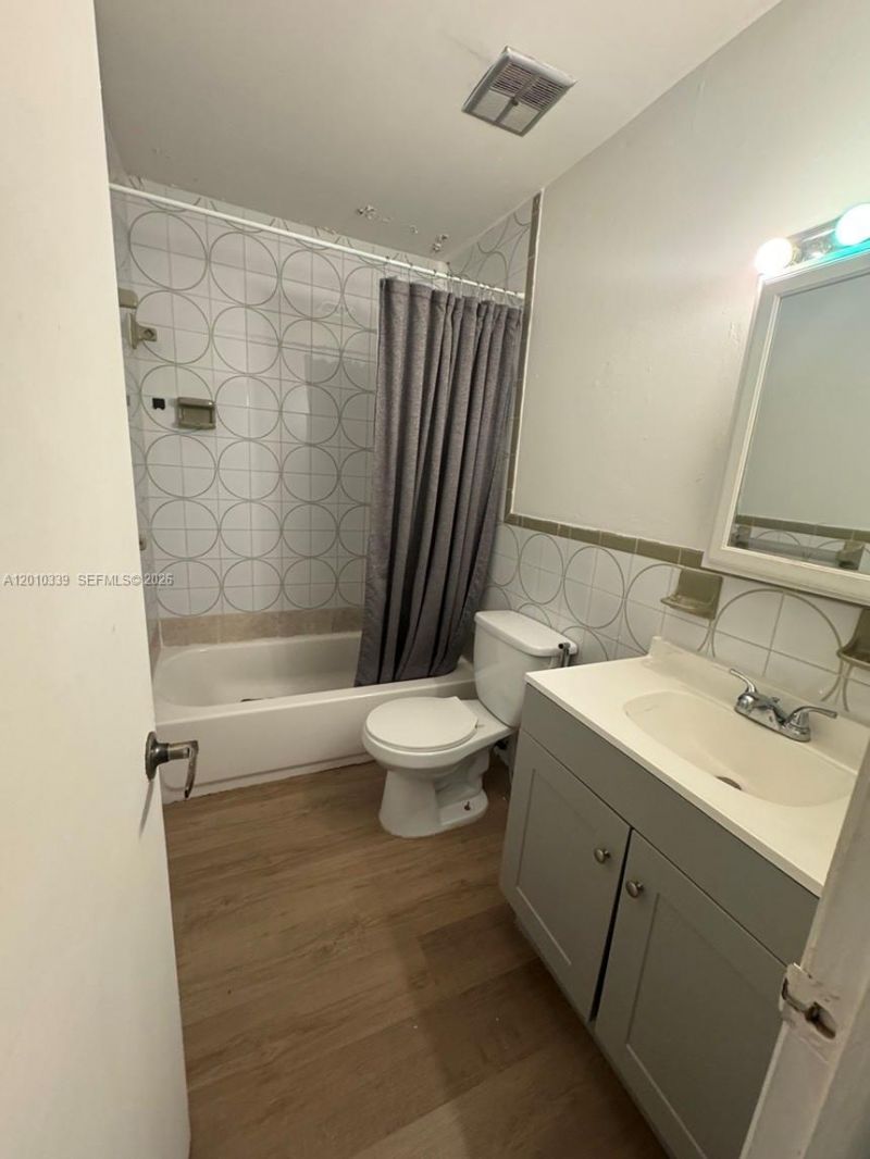 120 W 10th St , Unit 10, Hialeah, FL 33010 Photo