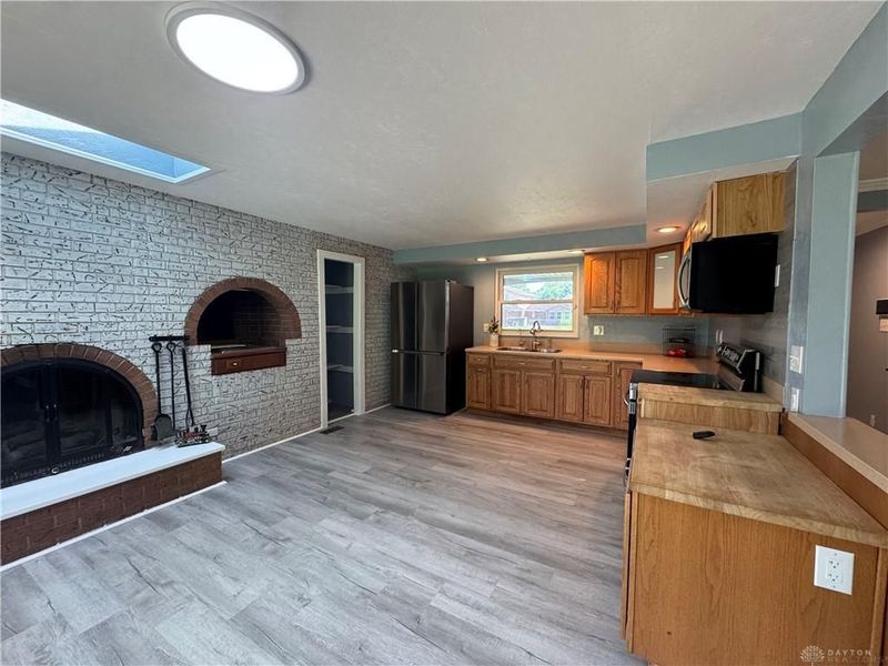 1218 Rona Parkway Drive, Fairborn, OH 45324 Photo 5