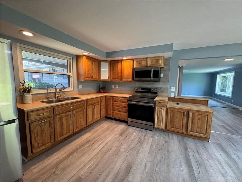 1218 Rona Parkway Drive, Fairborn, OH 45324 Photo 6