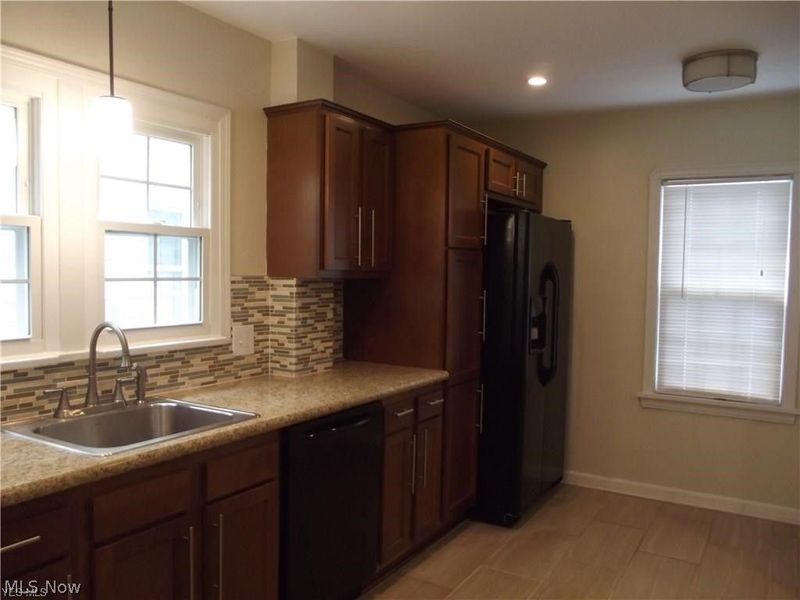 3878 Silsby Road, University Heights, OH 44118 Photo 2