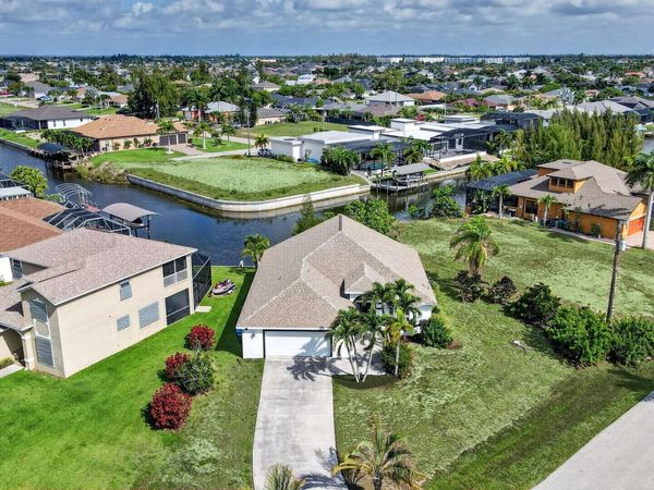 2902 NW 17th Avenue, Cape Coral, FL 33993